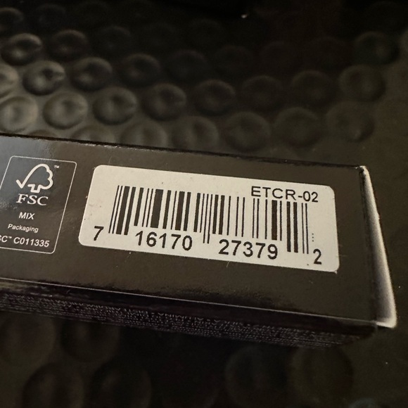 Bobbi Brown Skin Full Cover Concealer .27 fl. oz. LIQ/8 ml - IVORY - Picture 4 of 7